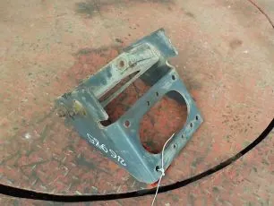 5010421621 RENAULT Кронштейн подвесного подшипника
