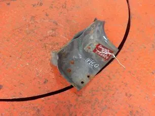 504295164 IVECO Кронштейн траверсы