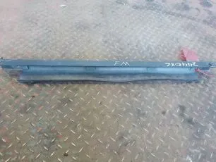 20715372 VOLVO Кронштейн радиатора