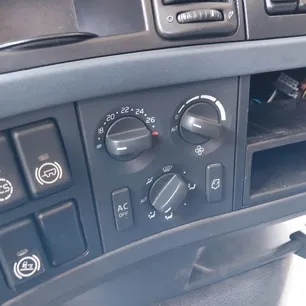 20508582 VOLVO Блок управления отопителя