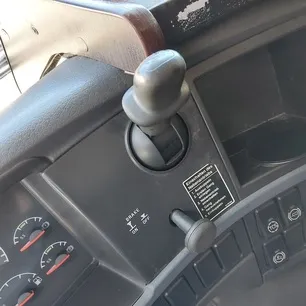 20367533 VOLVO Кран ручного тормоза