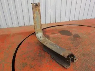 9304701542 MERCEDES Кронштейн топливного бака