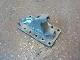 20393738 VOLVO Кронштейн V-образной тяги