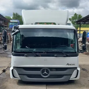 9738840474 MERCEDES Решетка стеклоочистителя