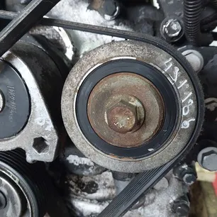 5010550335 RENAULT Ролик натяжителя