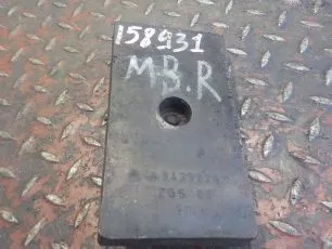 9493220084 MERCEDES Проставка рессоры