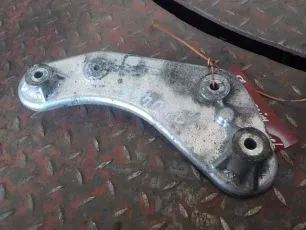 5010514913 RENAULT Кронштейн патрубка
