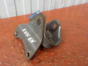 9703200470 MERCEDES Кронштейн передней рессоры