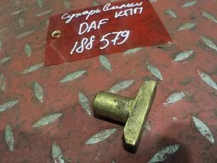 1604637 DAF Сухарь вилки КПП