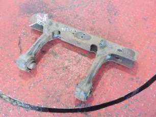 20850524 VOLVO Поперечина передняя