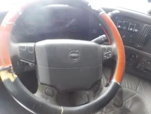 20428693 VOLVO Панель приборов
