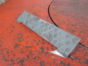 9448800105 MERCEDES Подножка бампера