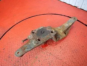 20428753 VOLVO Кронштейн пневмоподушки правый