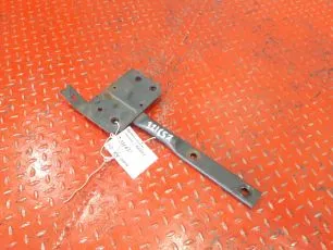 9304701081 MERCEDES Кронштейн насоса AdBlue