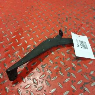 21895174 VOLVO Кронштейн радиатора