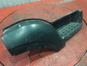 504211275 IVECO Корпус подножки верхний правый