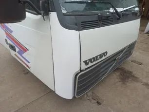 8189093 VOLVO Угол кабины правый