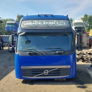 82056727 VOLVO Капот