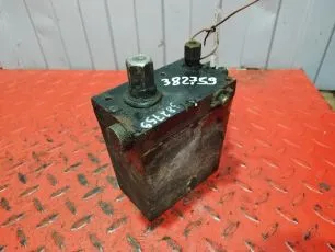 1075296 VOLVO Насос подъема кабины