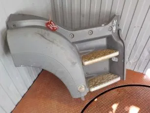 81615100872 MAN Корпус подножки верхний правый