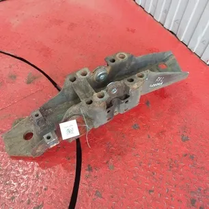 8152403 VOLVO Кронштейн пневмоподушки левый
