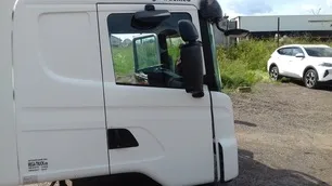 1306260 SCANIA Стекло двери правое