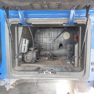 82295777 VOLVO Рамка бардачка