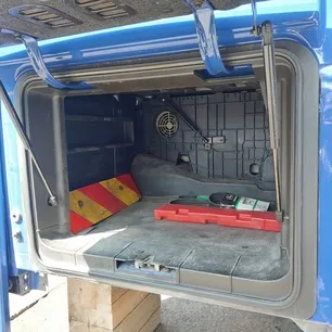 82295777 VOLVO Рамка бардачка