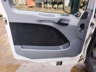 7200808 MERCEDES Обшивка двери