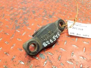 9604910916 MERCEDES Кронштейн глушителя