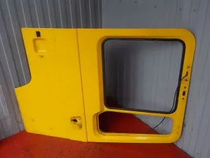81626004088 MAN Дверь правая