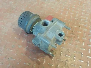 3173824 VOLVO Клапан ускорительный