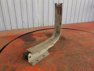 9304702542 MERCEDES Кронштейн топливного бака
