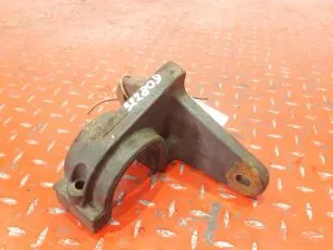 9304910715 MERCEDES Кронштейн глушителя