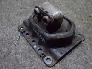 7420499469 RENAULT Подушка двигателя