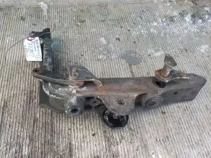 9408915120 MERCEDES Кронштейн кабины передний