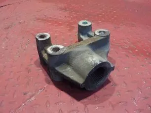 504054915 IVECO Кронштейн буксировочного крюка