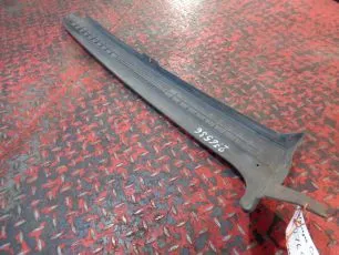 504045318 IVECO Накладка стойки