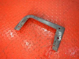 20360784 VOLVO Кронштейн подножки