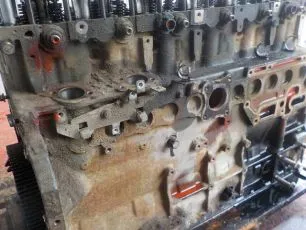 20993095 VOLVO Головка блока