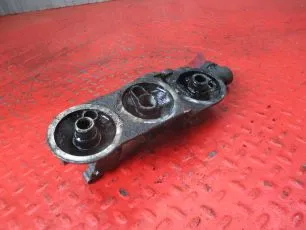 1547551 VOLVO Кронштейн масляного фильтра