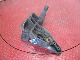 5010532966 RENAULT Кронштейн торсиона левый