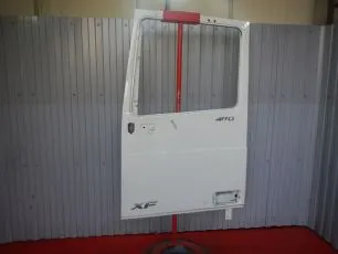 1881862 DAF Дверь левая