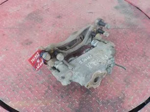 20527038 VOLVO Суппорт задний правый