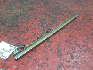 5010353742 RENAULT Направляющая стекла