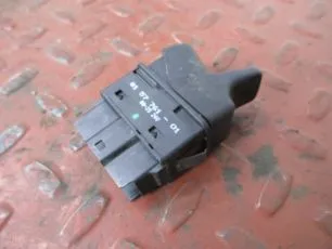 8157761 VOLVO Кнопка