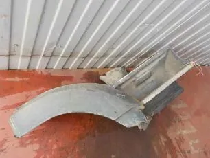 8144329 IVECO Корпус подножки верхний правый