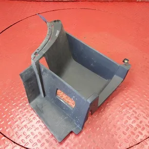 82141521 VOLVO Корпус подножки верхний правый