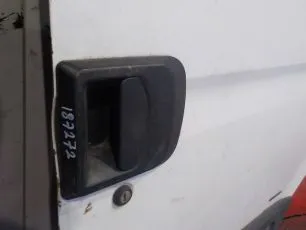 99489590 IVECO Ручка двери наружная правая