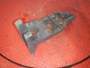 20806892 VOLVO Кронштейн пневмоподушки левый